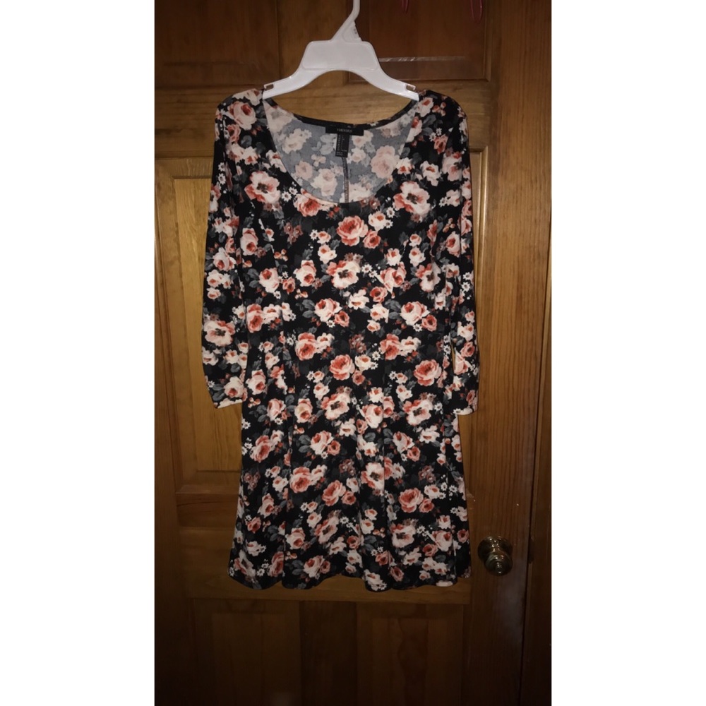 Floral Form-Fitting Dress